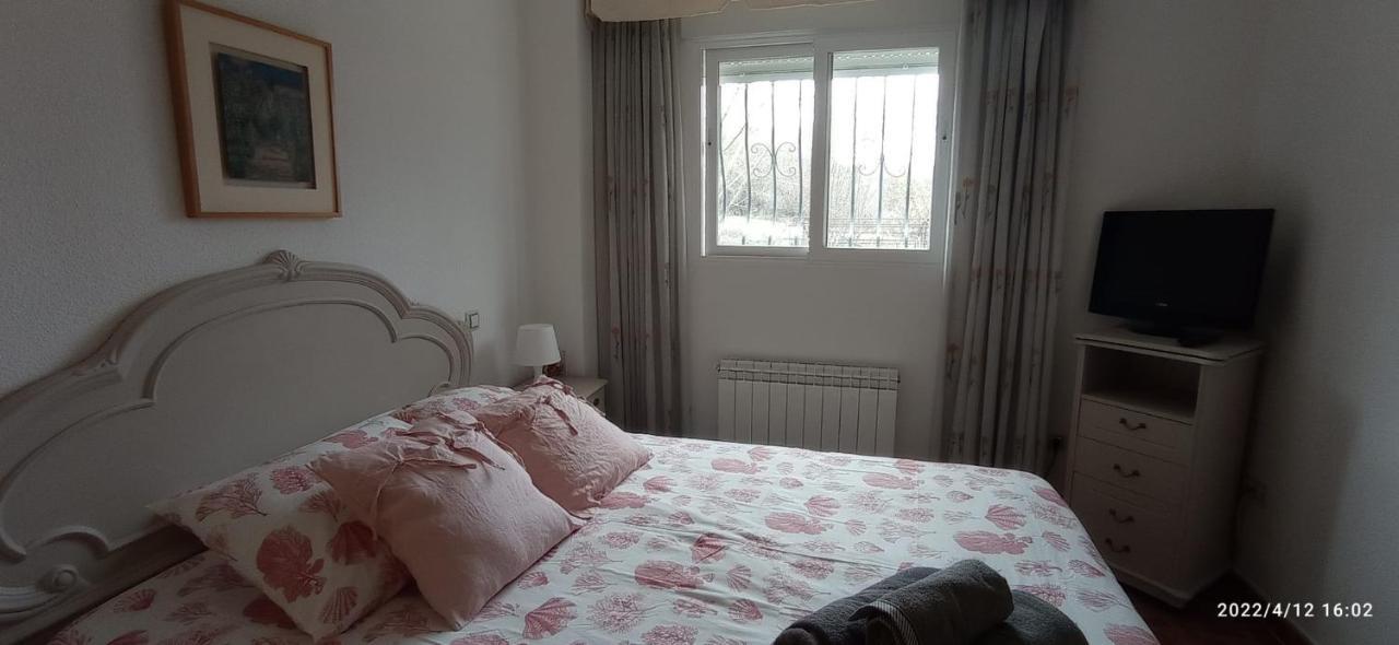 Bustarviejo Casa De Huespedes Villa De Las Hortensias מראה חיצוני תמונה